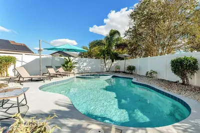 Image de Family Fun Home w/ Heated Pool, Jacuzzi & Game Room – Close to Tampa, Shopping & Dining