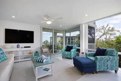 Image de Gorgeous Island Beach Club Condo, Brand New