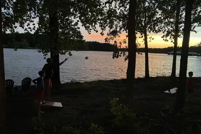 Image de New Lake Anna Lakefront Luxury, Private Side, Boat Dock, Boat House, Deck Views