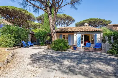 Image de Font Mourier by Interhome