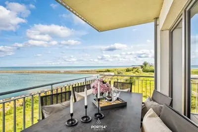 Image de Seascape - sea view, balcony, barbecue, box-spring beds, walk-in shower, fireplace