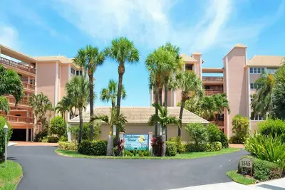 Image de Hutchinson House N-302 / Oceanside Condominium Community