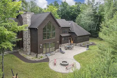 Image de New Listing! Don’s Bay Estate | Lakefront Luxury with Dock, Trails & Fire Pit