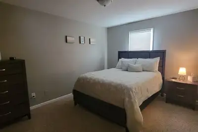 Image de 10min to Exit 9, I-77/3min to Pch/20min to 3 Universities/FastWiFi/FamPetFrndly!