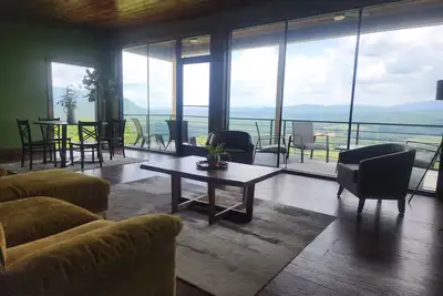 Image de Charming 2-bedroom cabin in peaceful Ocoee with amazing mountain views