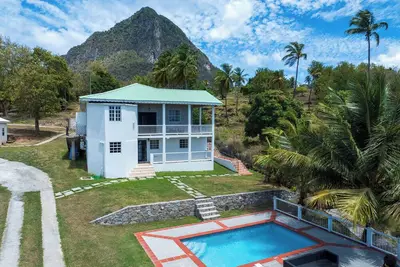 Image de 4-bedroom house in marvelous Choiseul with fitness room, Ac