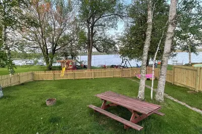 Image de Charming 2-bedroom cabin in Saginaw with Ac
