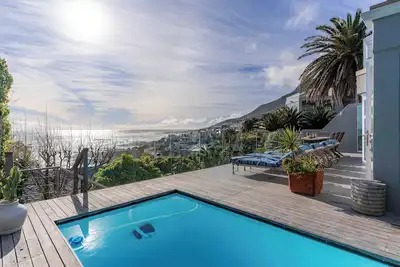 Image de Houghton Views - Camps Bay Apt, Pool, Ocean Views