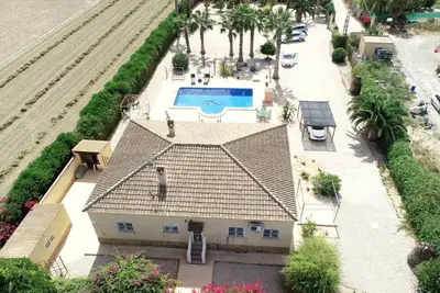 Image de Villa Méditerranéenne avec Piscine Privée à 20 Min des Plages de La Marina