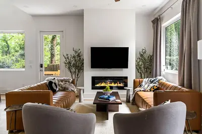 Image de Modern Luxury Treehouse - 6 Bedrooms & 6 Baths