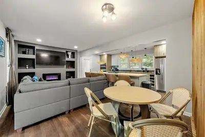 Image de Spacious and Charming 5-bedroom House with Modern Amenities in Atlanta