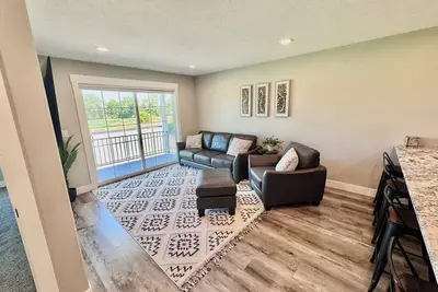 Image de 3-bedroom apartment/2 car garage/Blackfoot Id