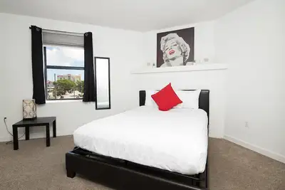 Image de Cozy 1 Brm 30 Day Rental Apartments with Wifi and Parking in the Heart of Miami!