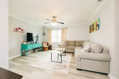 Image de 2-bedroom apartment in South Tampa with King Bed!