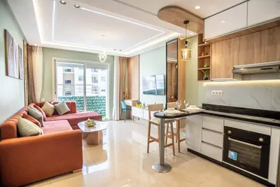 Image de havre tropical avec vue piscine+ netflix+ wifi 100 Mbits