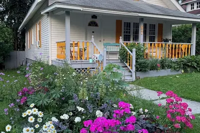 Image de 3-bedroom house in beautiful Berkshires, close to amenities!