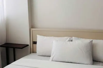 Image de Confort minimaliste Séjour moderne et ambiance chaleureuse