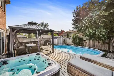 Image de Luxe 4br Retreat w/ Heated Pool, Hot Tub & Bbq