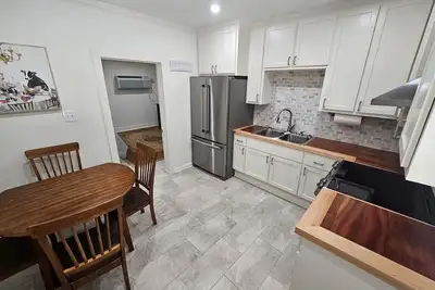 Image de New build 1 bed apartment with full size bathroom and kitchen.