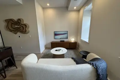 Image de *New Stylish 2b/1b Downtown Halifax