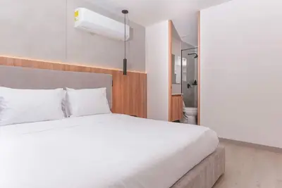 Image de 1br + Jacuzzi - El Poblado, Coworking Ready