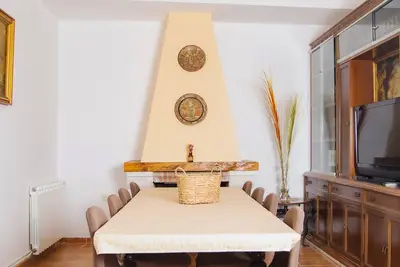 Image de Rural House SeñorĂo de Ves for 17 people with swimming pool, barbecue and leisure area.