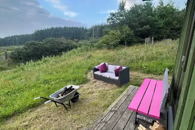 Image de 1 bed Eco retreat for couples & singles. Pet friendly. Sauna & outdoor shower.