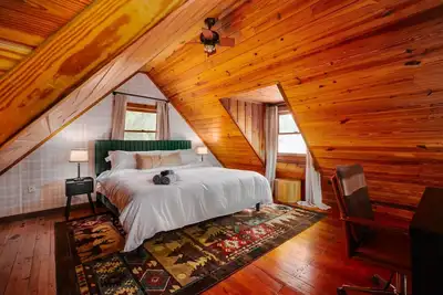 Image de Lakefront 3br+Loft, Jacuzzi, Games, Sleeps 12