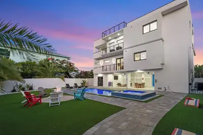 Image de Ocean Muse - Lux Waterfront Escape - Pool - Dock