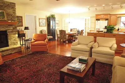 Image de Charming, Clean & Comfortable 2-bedroom home in scenic Mills River!