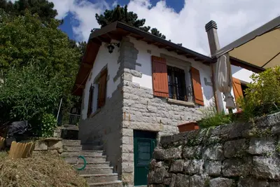 Image de Between the sea and the mountains cozy cottage 15 minutes from the sea surrounded by greenery