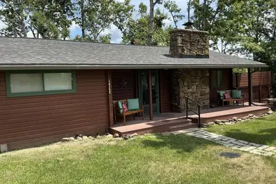 Image de Lorel'S Log Home 3bdr - Lake, Trails, Firepit, Pool Table