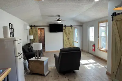 Image de The Unplug & Unwind Cabin - Pet Friendly