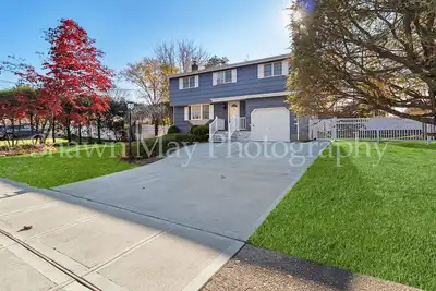 Image de Newly Renovated Modern 4br, 3bth Colonial Home 2 Levels Ac Near All, Nyc Access