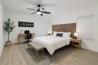 Image de Family-Friendly 3br Retreat Sleeps 10 King Suite Bunks and Office