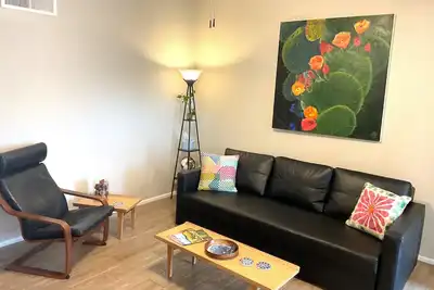 Image de Prickly Pear Villa - Desert Patio Home perfect for families or business travel.