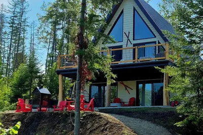 Image de *Nouveau Chalet A-Frame en Mauricie* Vue Imprenable et Tranquillité & Spa