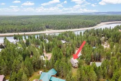 Image de Otter's Edge | Steps to River| 29mi to Ynp