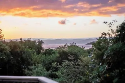 Image de Peace and privacy in Lowry Bay