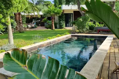 Image de Villa dépaysante, plage privée et matelas à disposition.