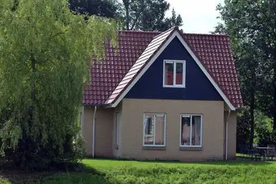 Image de 6-Person Luxury Villa