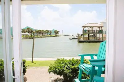 Image de New condo - Awesome view down the channel