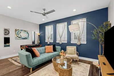 Image de Charming 2bd: In the Heart of Magnolia & Stylish!