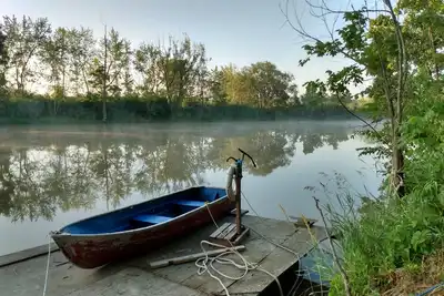 Image de Private River in the back yard