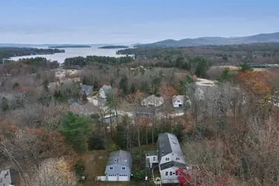 Image de Apres House – Sleeps 12 in Heart of Lakes Region!