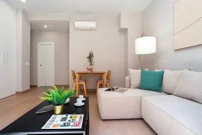 Image de Stylish apartment with private terrace in Malaga. Trinidad Grund B