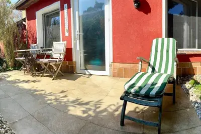 Image de Appartement 'Haus Mit Kunst' avec terrasse privée, jardin commun et Wi-Fi