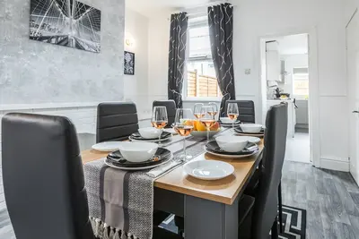 Image de Fantastic 3-bedroom house in Swinton, Manchester