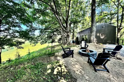 Image de Cozy Smoky Mtn Tiny Retreat with Hot Tub & View