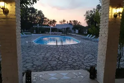 Image de Appartement 'Alykes Family Resort Triple Room 1' avec Balcon, Wi-Fi et Climatisation